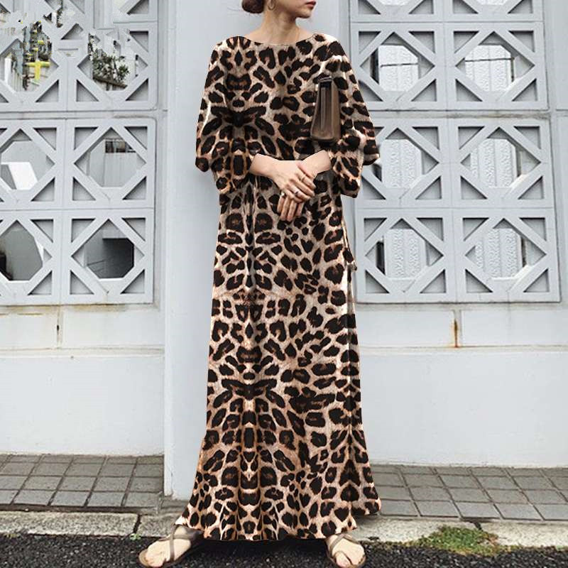 Apricot color
