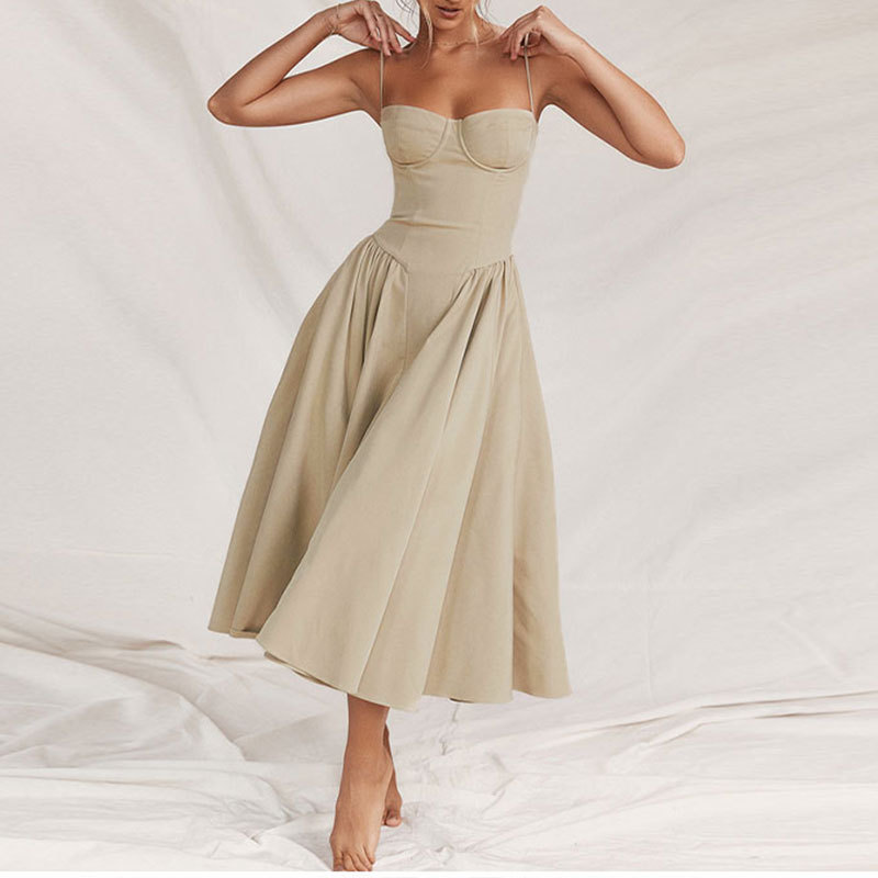 Apricot color
