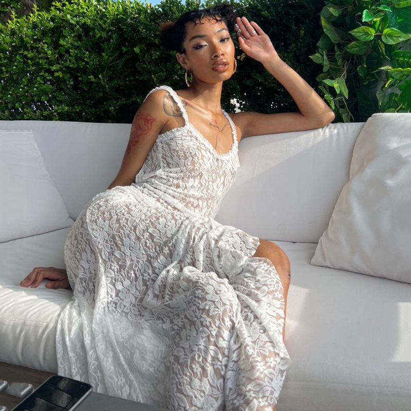 Lace Backless Maxi Dress